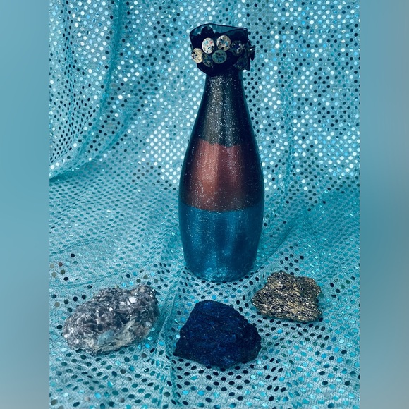 Handcrafted Cosmic Elements Bottles &Pillow 2-Sided GrapeScented Glow InDark Set - Picture 8 of 16